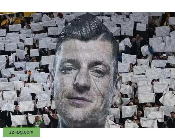 托尼·克罗斯伯纳乌告别战泪洒赛场挥手告别球迷情深意切